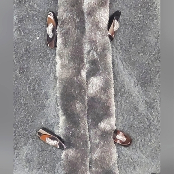 Tsunami Black Faux Fur Jacket - Size M - Picture 6 of 12